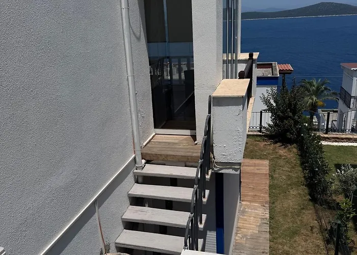 Villa Private Terrace And Garden At Gundogan