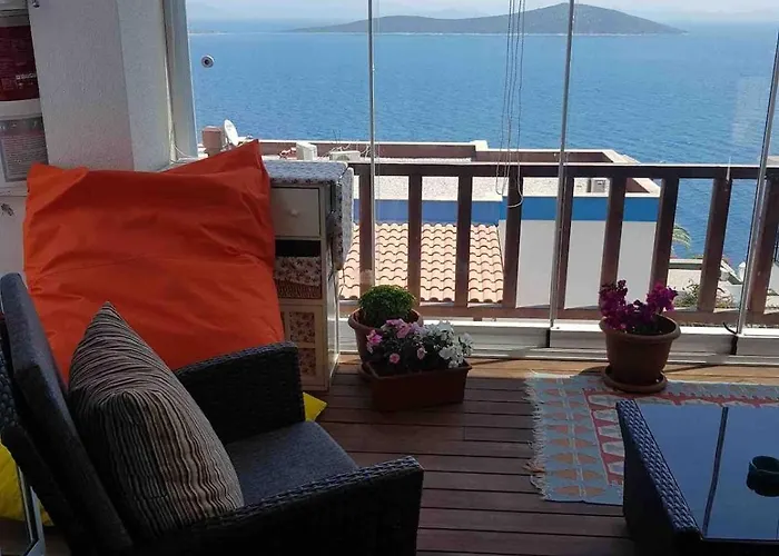 Vilă Private Terrace And Garden At Gundogan *