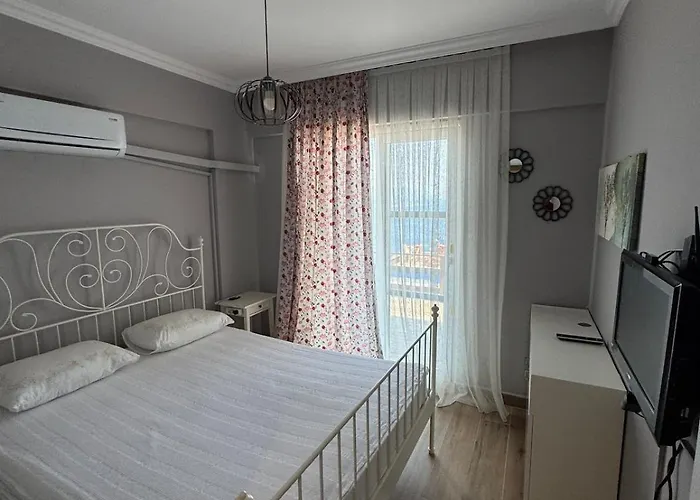 Villa Private Terrace And Garden At Gundogan