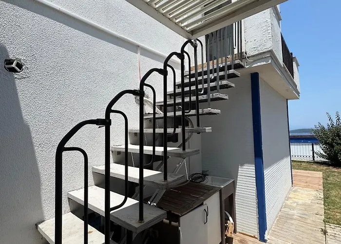 Private Terrace And Garden At Gundogan Vilă *