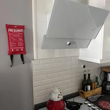 Vila Private Terrace And Garden At Gundogan