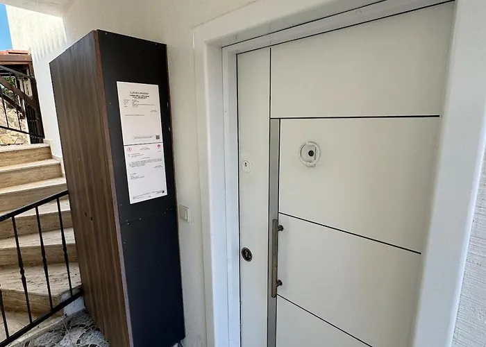 Private Terrace And Garden At Gundogan